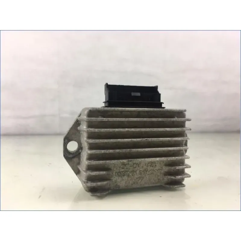 Regulateur charge batterie PIAGGIO VESPA LX 50 2T FL 09-13