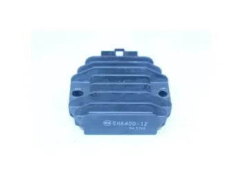 Regulateur charge batterie PIAGGIO VESPA GTS 125 2017 - 2019