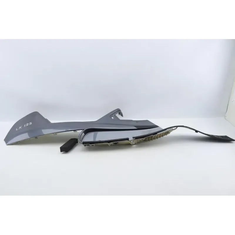 Coque arriere droit PIAGGIO VESPA LX 125 1998 - 2000