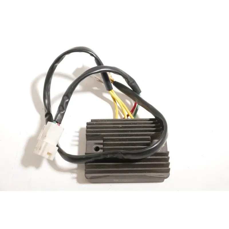 Regulateur charge batterie APRILIA SRV 850 2012 - 2017