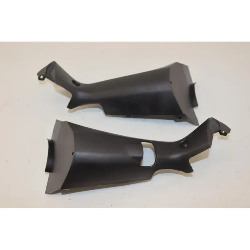 Cache guidon inferieur SUZUKI UH 400 BURGMAN 1999 - 2006