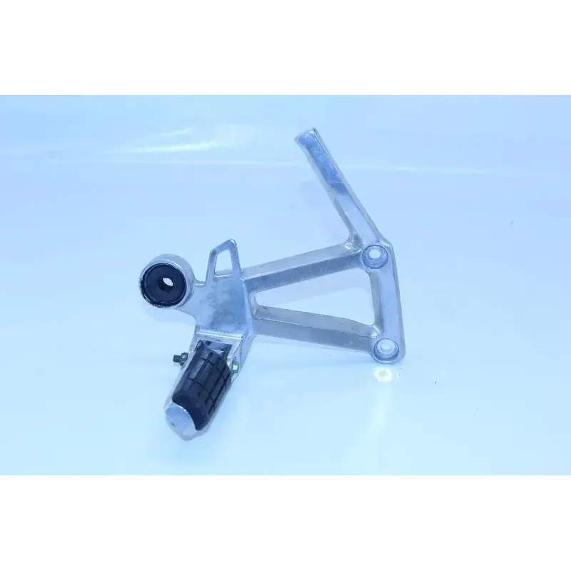 Platine arriere droite YAMAHA FZS 600 FAZER 1998 - 2001
