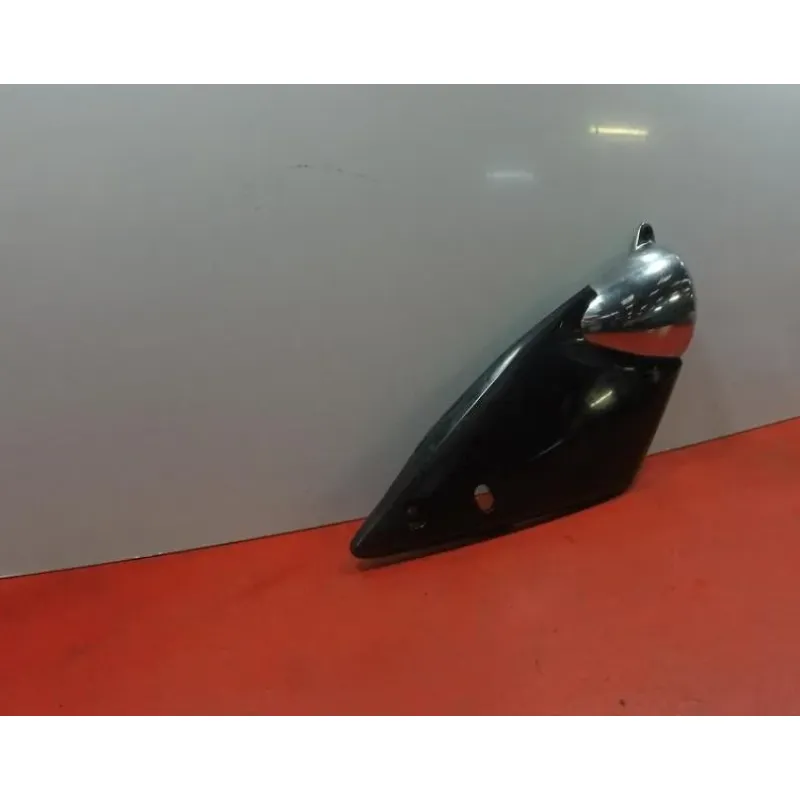 Demi flanc selle droit SUZUKI GSF 1200 BANDIT N 2001 - 2005