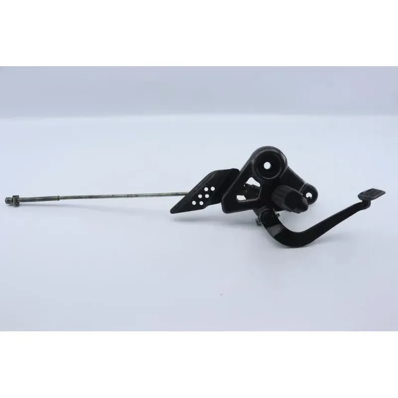 Platine avant droite HONDA CBF 125 2009 - 2014