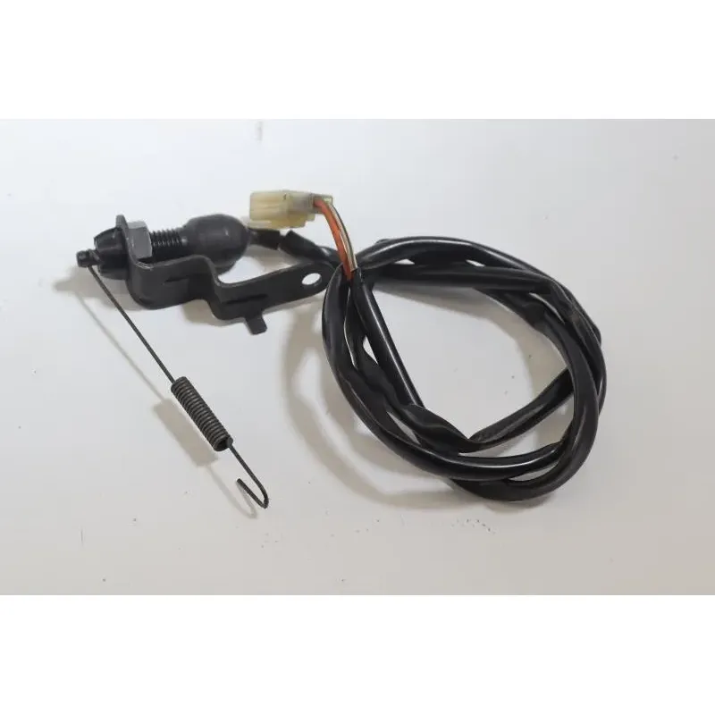 Contacteur de frein arriere SUZUKI XF 650 FREEWIND 1997 - 2001