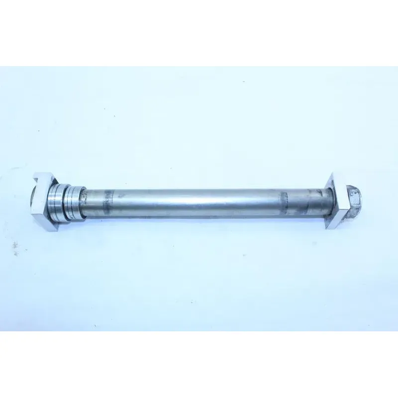 Axe de roue arriere YAMAHA TDM 900 2002 - 2011