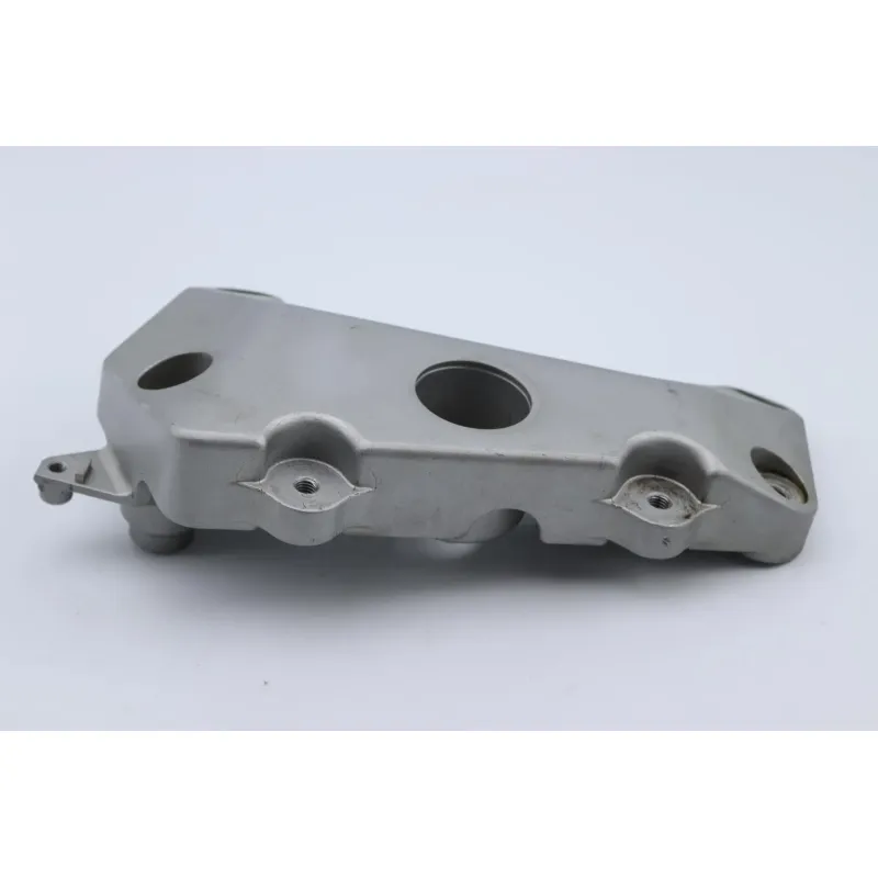 Support moteur droit HONDA CB 900 F HORNET 2002 - 2006