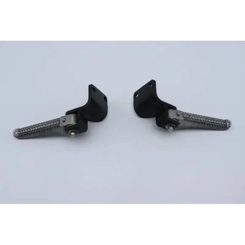 Repose pieds arriere droit PIAGGIO NRG POWER 50 2004 - 2017