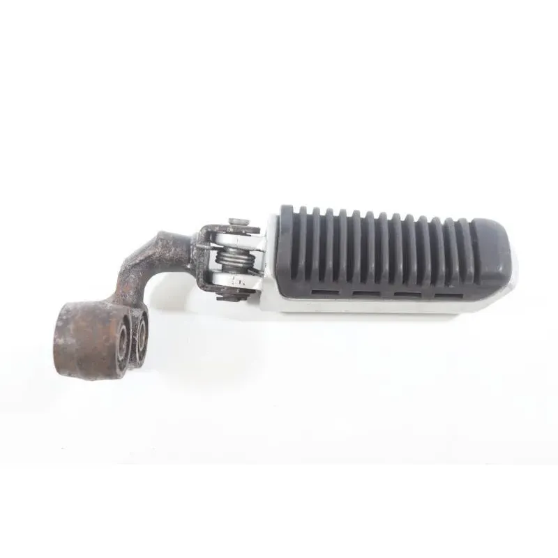 Repose pieds avant droit SUZUKI VX 800 1991 - 1997