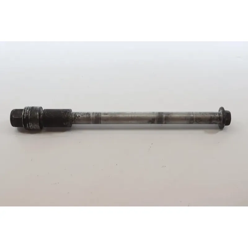 Axe de roue arriere SUZUKI TU 125 X SUPER CLASSIC 1999 - 2002
