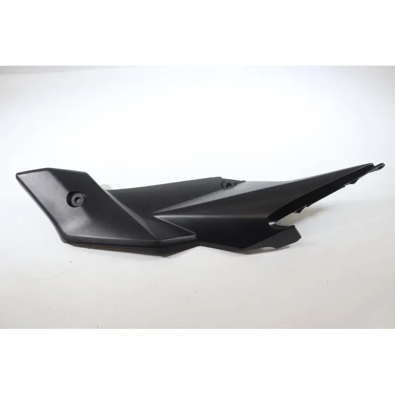 Demi flanc selle gauche SUZUKI GSR 750 2011 - 2016