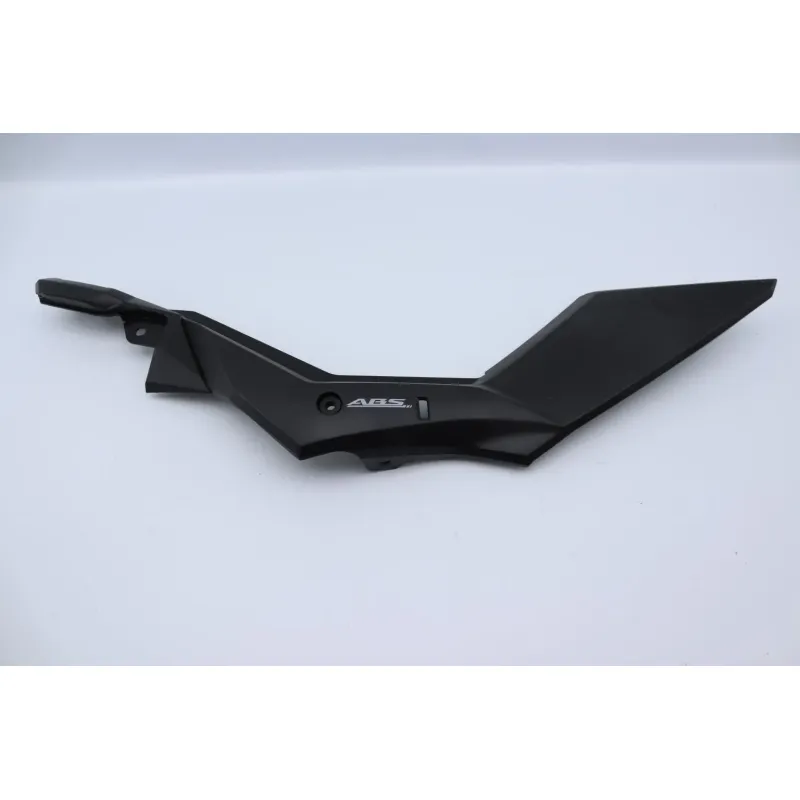 Cache sous selle droit SUZUKI DL 650 VSTROM 2017 - 2024