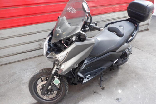 YAMAHA 400 XMAX