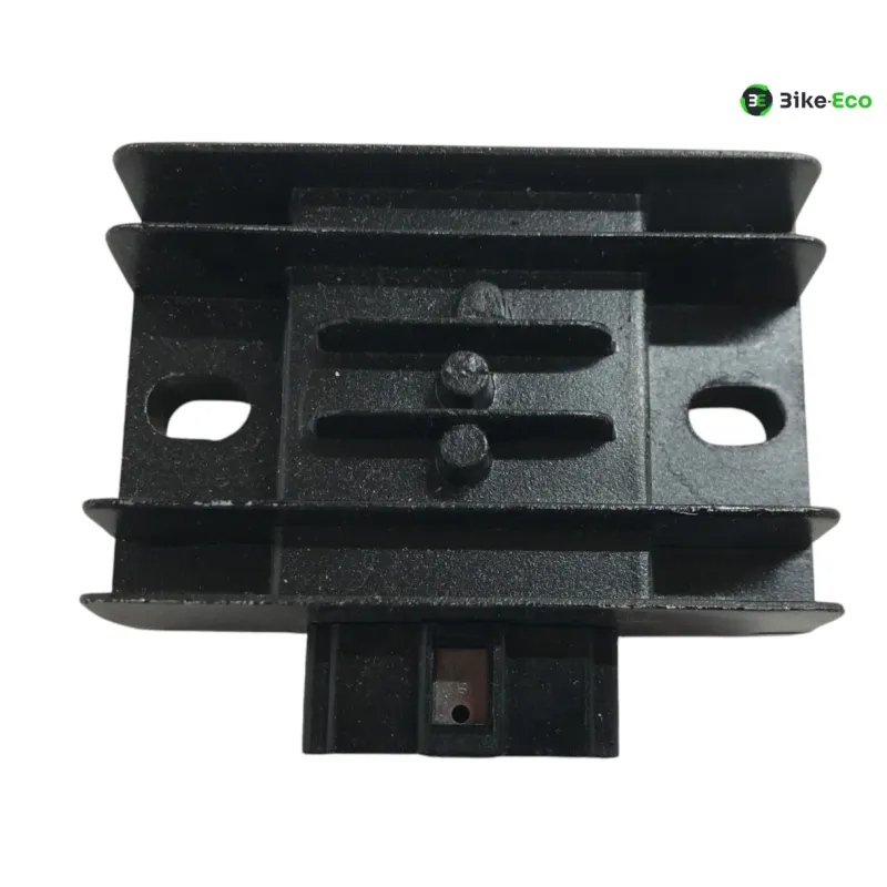 Regulateur charge batterie YAMAHA YBR 125 2005-2006