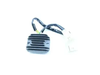 Regulateur charge batterie PIAGGIO VESPA LX 125 2010 - 2014