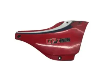 Cache carenage sous selle droit KAWASAKI GPZ 750 1983-1985