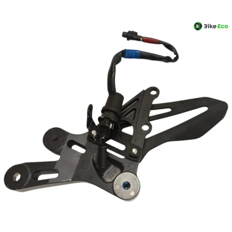 Platine avant droite YAMAHA YZF 700 2022-2024 R7