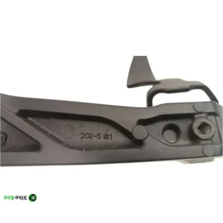 Platine et repose pieds arriere droit YAMAHA YZF 700 2022-2024 R7