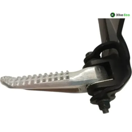 Platine et repose pieds arriere gauche YAMAHA YZF 700 2022-2024 R7
