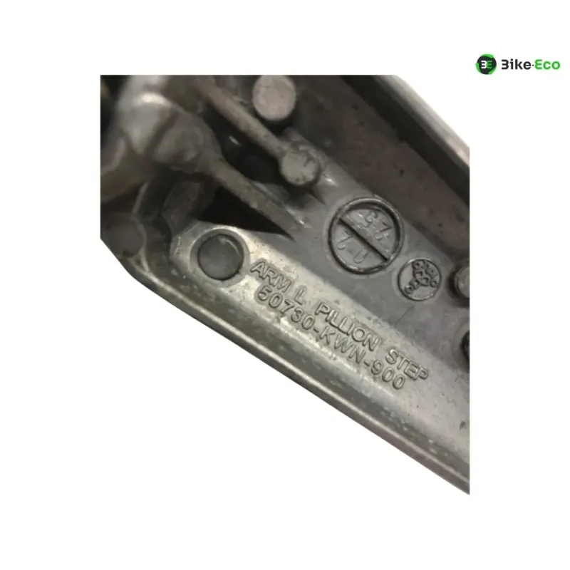 Platine et repose pieds arriere gauche HONDA PCX 125 2010-2013