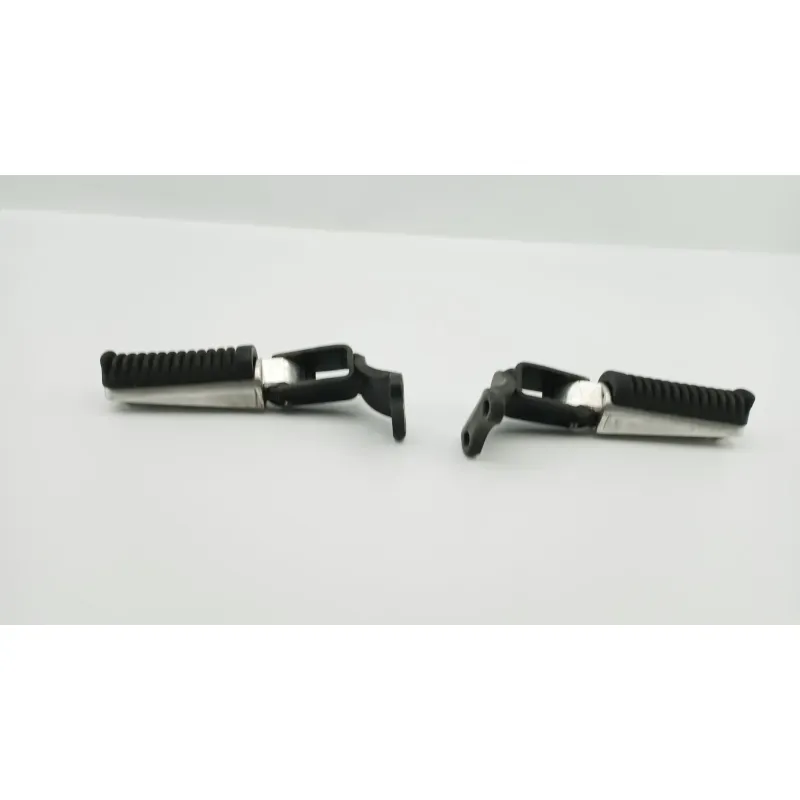Platine et repose pieds arriere droit YAMAHA YPR 125 XMAX 2006 - 2009