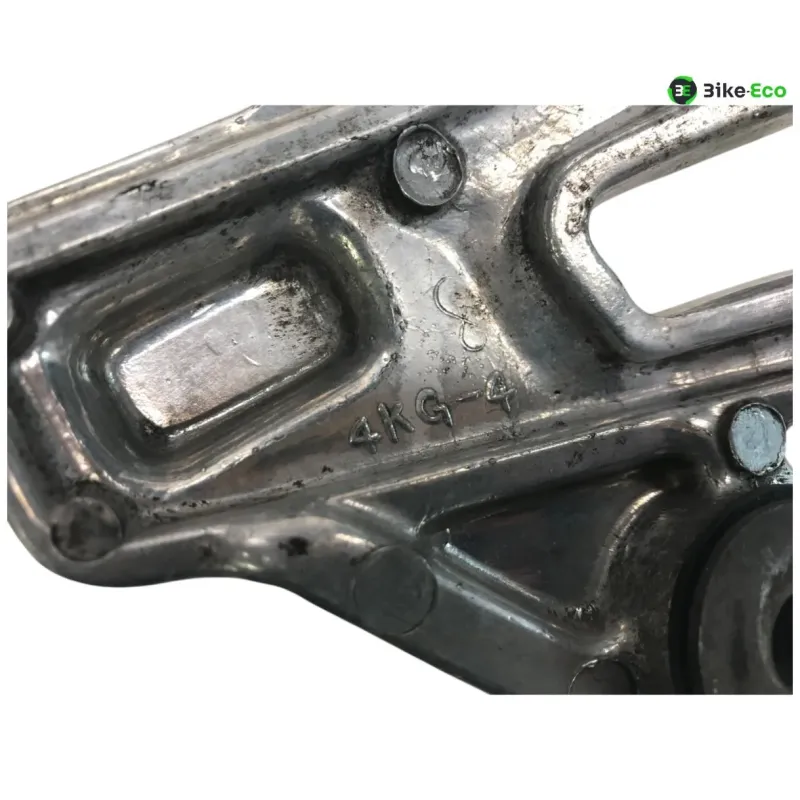 Platine et repose pieds arriere gauche YAMAHA XJR 1200 1995-1998