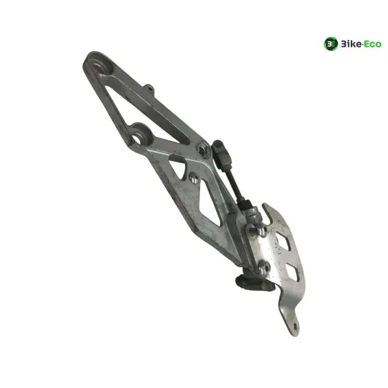 Platine avant droite SUZUKI GSXR 750 1992-1995