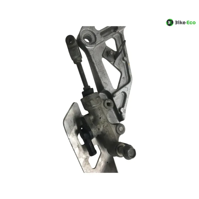 Platine avant droite SUZUKI GSXR 750 1992-1995