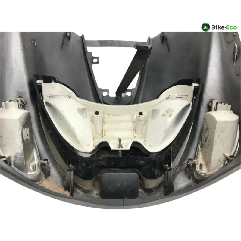 Cache carenage tete de fourche YAMAHA YP 125 2003-2006 MAJESTY