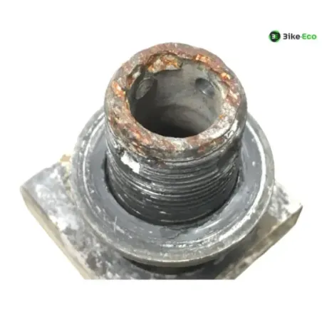 Axe de roue arriere KAWASAKI KXF 250 2011-2012