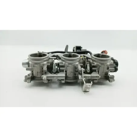 Rampe d'injection TRIUMPH STREET TRIPLE 675 2011 - 2012