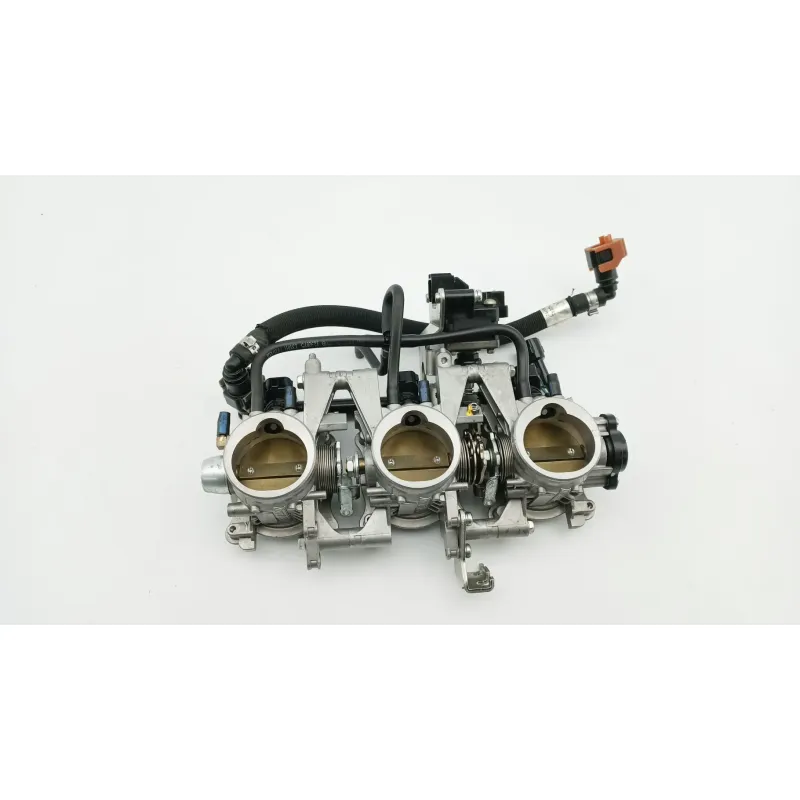 Rampe d'injection TRIUMPH STREET TRIPLE 675 2011 - 2012