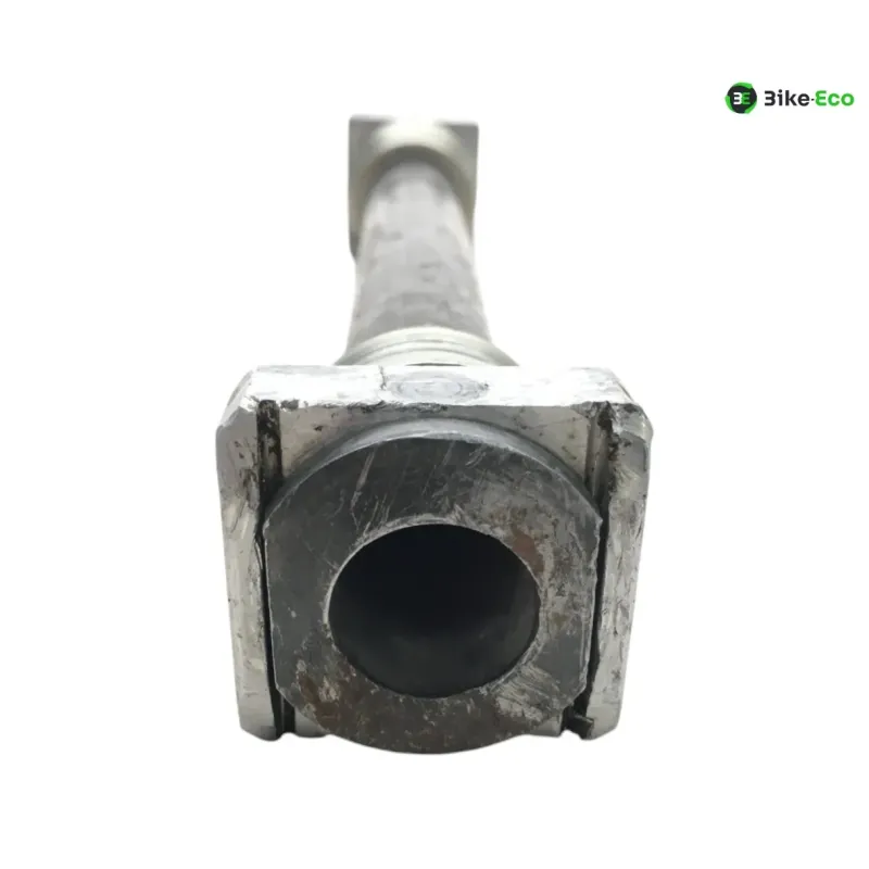 Axe de roue arriere HONDA CRF 250 R 2010