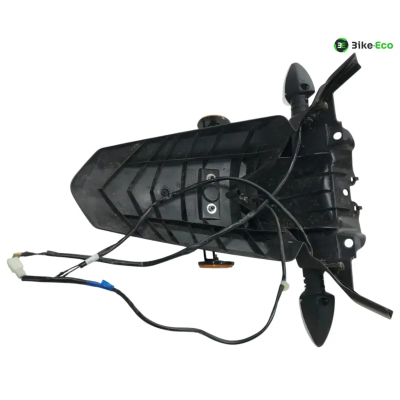Support de plaque et eclairage YAMAHA MWD 300 TRICITY 2020-2024