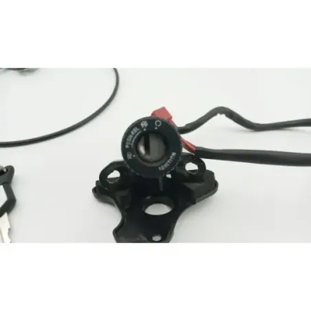 Jeu de serrure contacteur a cle MV AGUSTA BRUTALE 675 ABS 2012 - 2017
