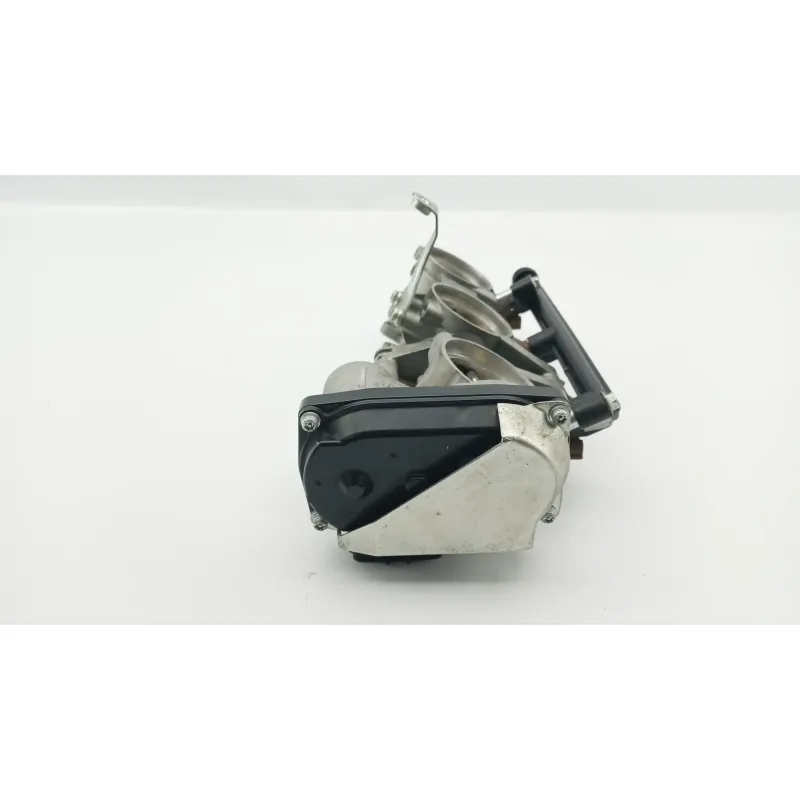 Rampe d'injection MV AGUSTA BRUTALE 675 ABS 2012 - 2017