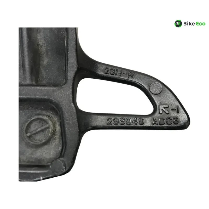 Platine arriere droite SUZUKI GSX 1300 BK 2007-2011 B-KING