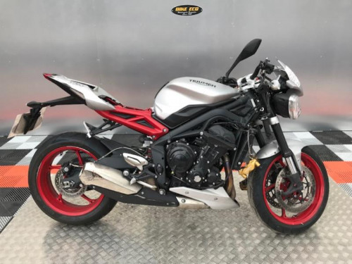 TRIUMPH STREET TRIPLE 675 RX