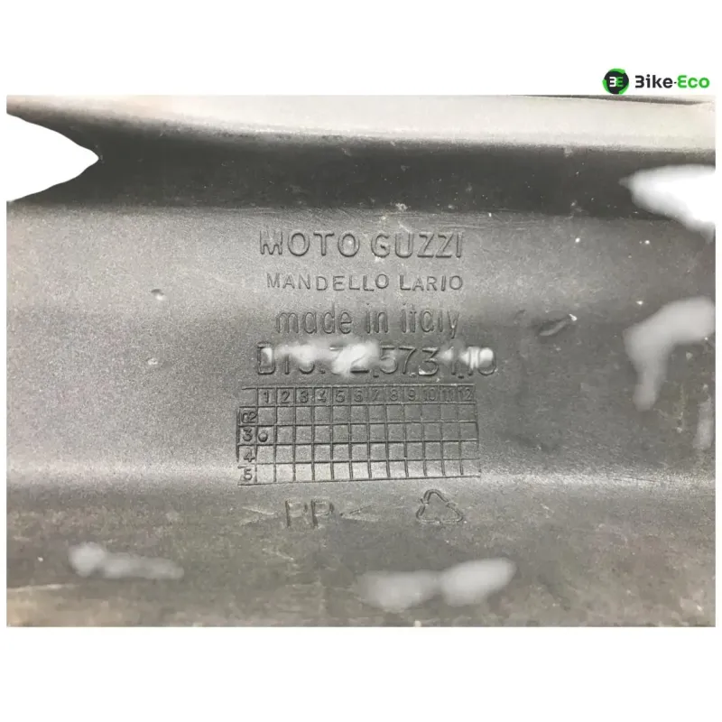 Cache carenage coque arriere MOTO GUZZI BREVA 750 2003-2009