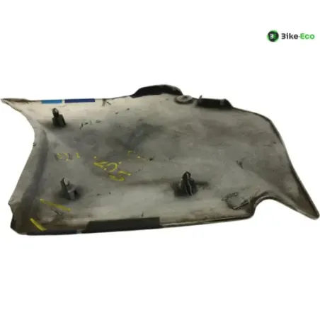 Cache carenage sous selle gauche SUZUKI GSXR 750 1985-1987