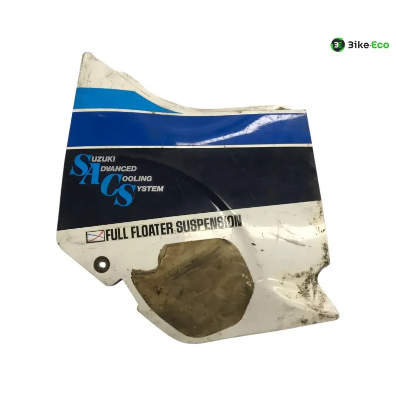 Cache carenage sous selle gauche SUZUKI GSXR 750 1985-1987