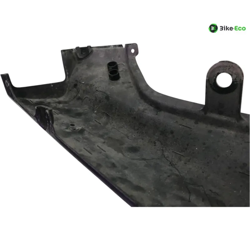 Cache carenage coque arriere gauche SUZUKI GSXR 750 1991