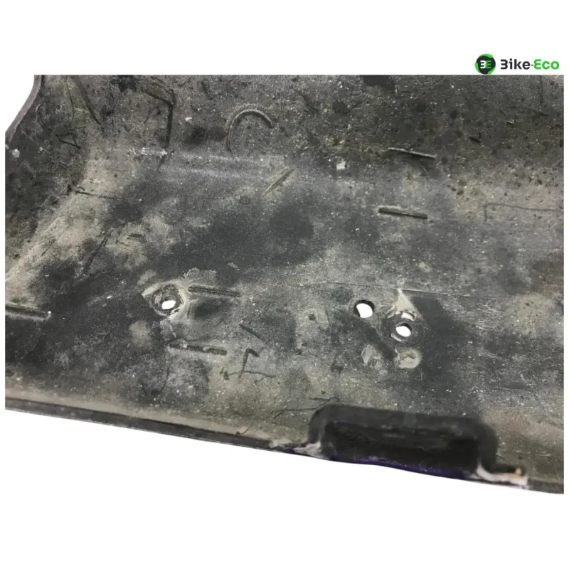 Cache carenage coque arriere gauche SUZUKI GSXR 750 1991