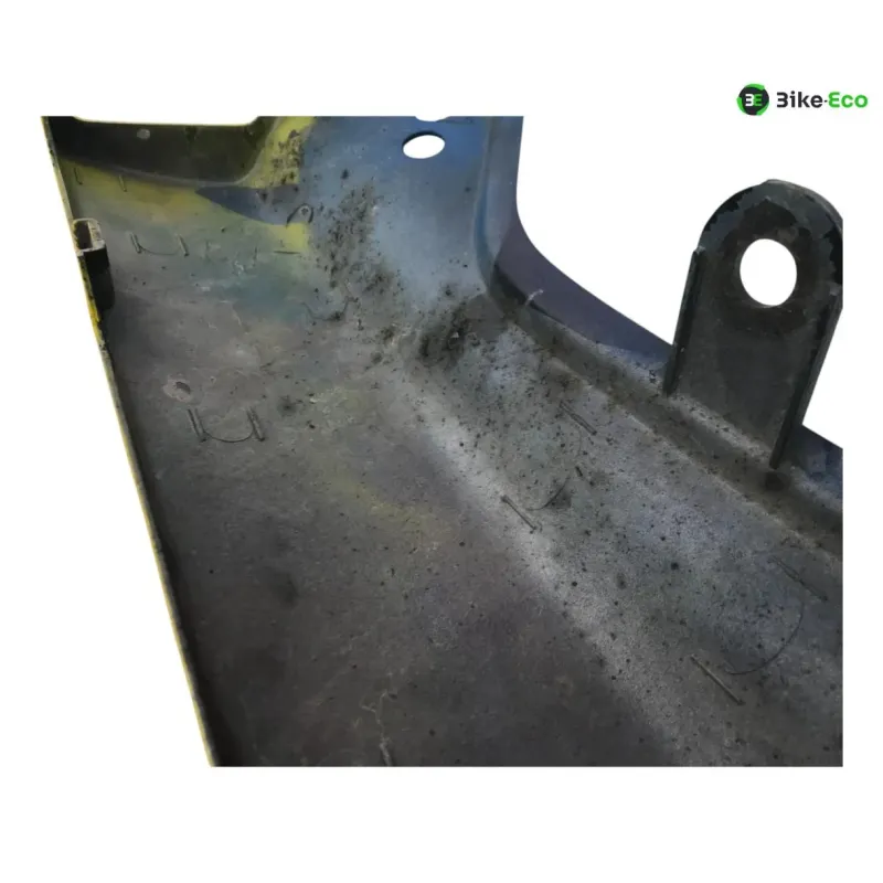 Cache carenage coque arriere gauche SUZUKI GSXR 1100 1991-1992