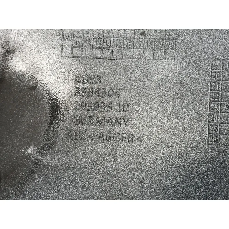 cache carenage face avant gauche BMW CE 04 2021-2024