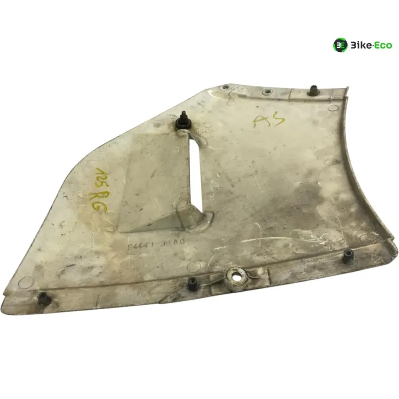 Cache flanc de carenage gauche SUZUKI RG 125 1985-1991 GAMMA