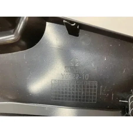 Cache carenage sous selle gauche YAMAHA YZF 700 2022-2025 R7