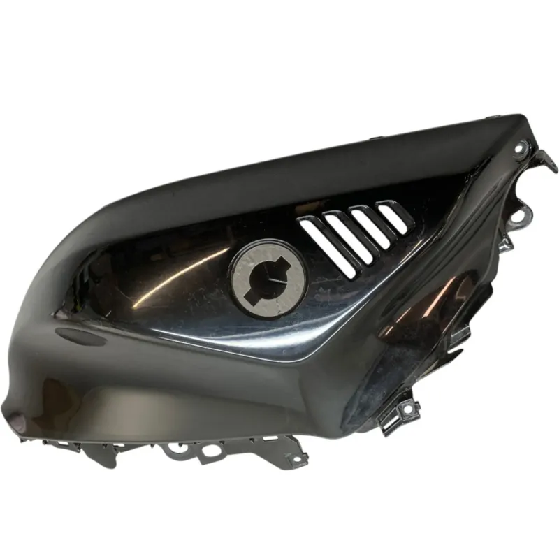 Cache reservoir droit YAMAHA YZF 700 2022-2025 R7