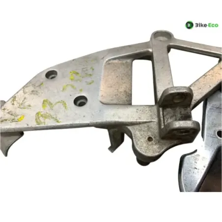Platine avant droite HONDA VFR F 750 1990-1993
