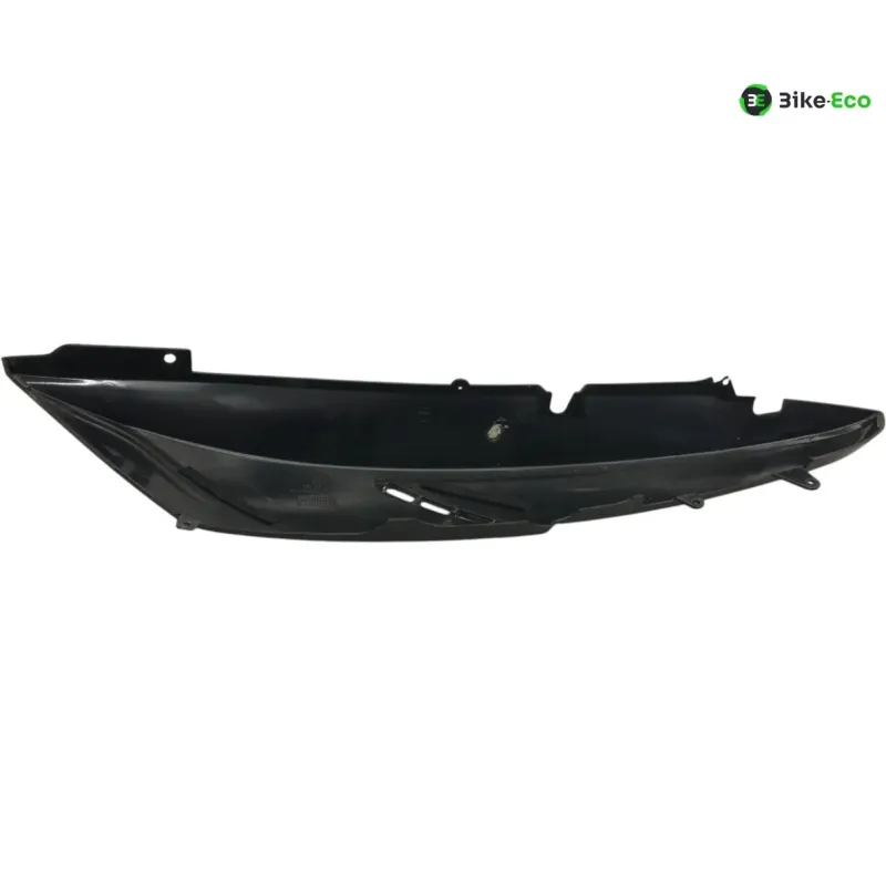 Cache carenage coque arriere droit GILERA GP 800 2007-2011